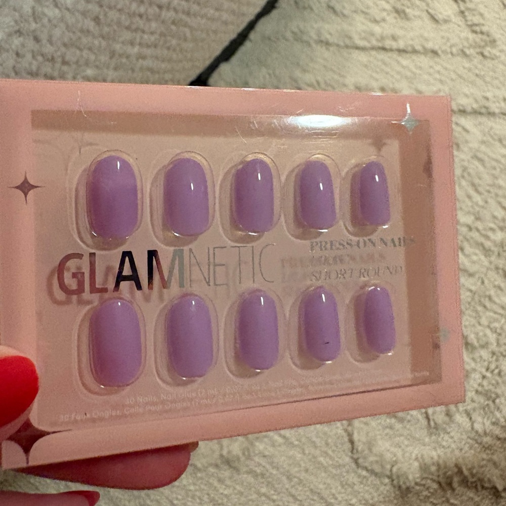 Glamnetic lilac short round Press-On Nails